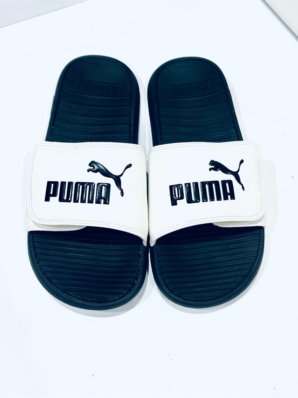 Puma Slides Size 9 EUC